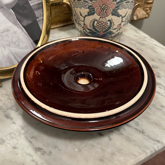 1960s Pfaltzgraff Pottery Drip Glaze Covered Casserole Dish - Picture 5 of 6